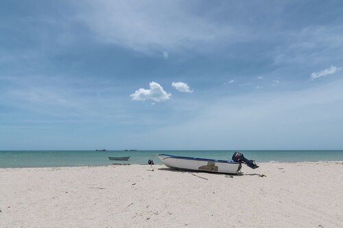 New Espectacular Villa Cabana en la playa