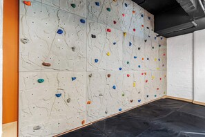 Gym - CozySuites at Textile (Cincinnati)