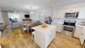 Townhome, 2 Bedrooms | Private kitchen