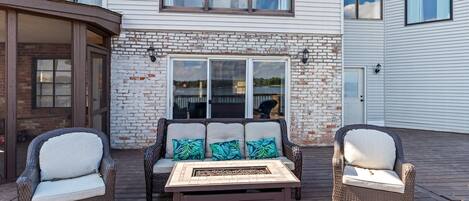 House | 5 bilik tidur, Internet