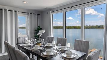House | 5 bedrooms, Internet