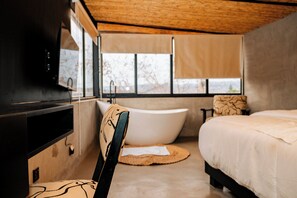 1 slaapkamer, een strijkplank/strijkijzer, internet, beddengoed