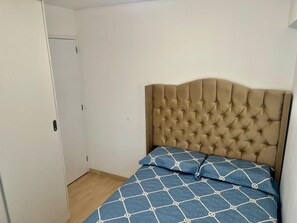 3 sovrum, strykjärn/strykbräda, gratis wi-fi och sängkläder