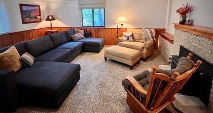 Charming Creekside Mountain Cottage