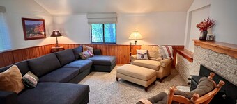 Charming Creekside Mountain Cottage