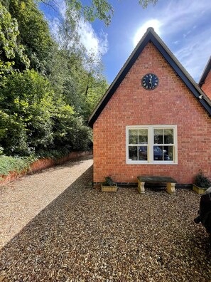 Front of property - Cheltenham Country Retreats (Cheltenham)