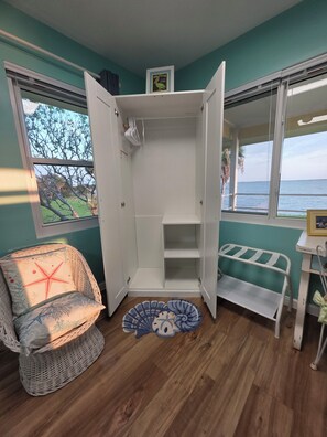 Interior - San Leon, Galv Bay- 300' Private Pier w/ Green Fishing Lights! Immaculate home!
 (San Leon)