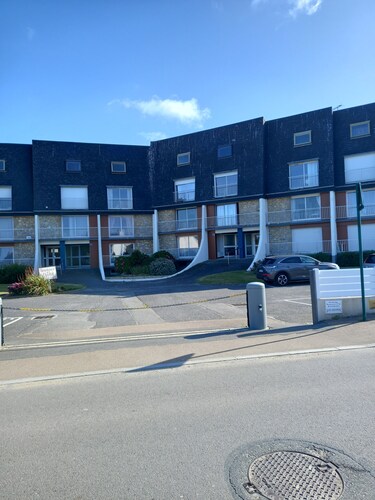 3* furnished studio, near fishing port and marina, parking, wifi, bike room