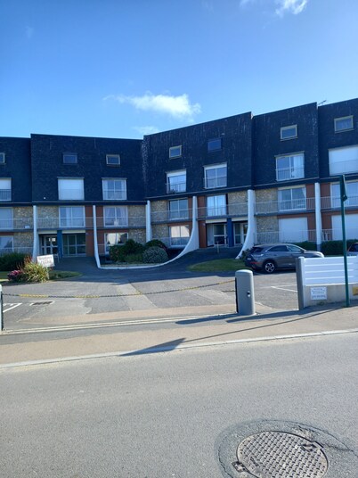 3* furnished studio, near fishing port and marina, parking, wifi, bike room