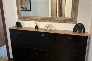 Interior - London Polytechnic Apartment With 3 Bedrooms (London)