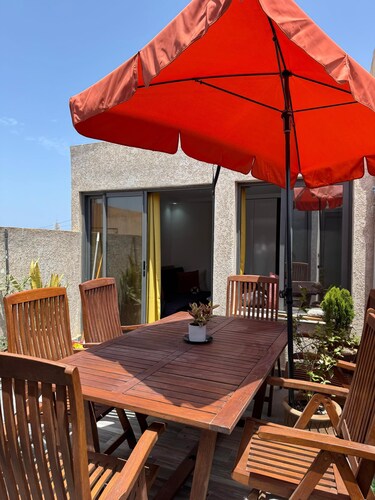 sunny house in the city centre close to the beach