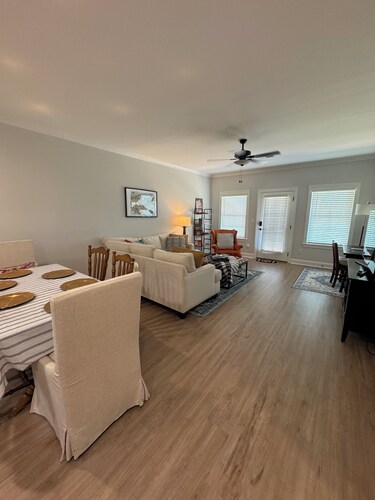 Quiet family friendly townhome minutes from Auburn’s campus