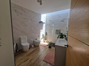 Hair dryer, bidet, towels, soap - VILLA WITH PRIVATE AND EXCLUSIVE POOL FOR YOUR USE (CN)
