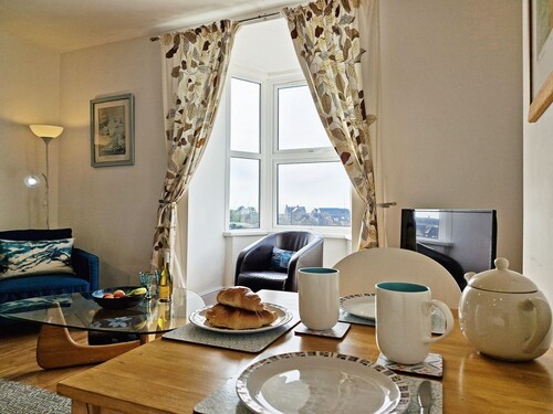 Green Hill ground floor Family Apartment