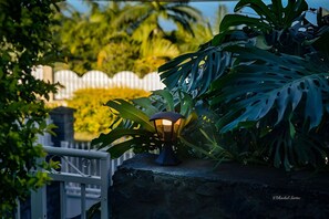 تفاصيل الفندق من الخارج