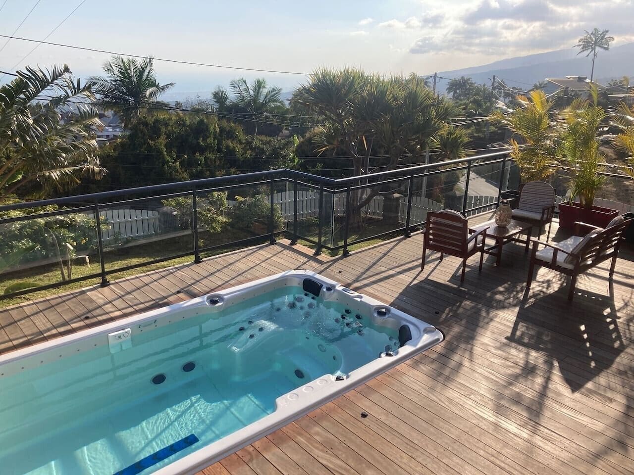 Bain à remous extérieur