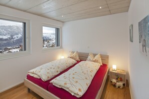 3 bedrooms, WiFi, bed sheets