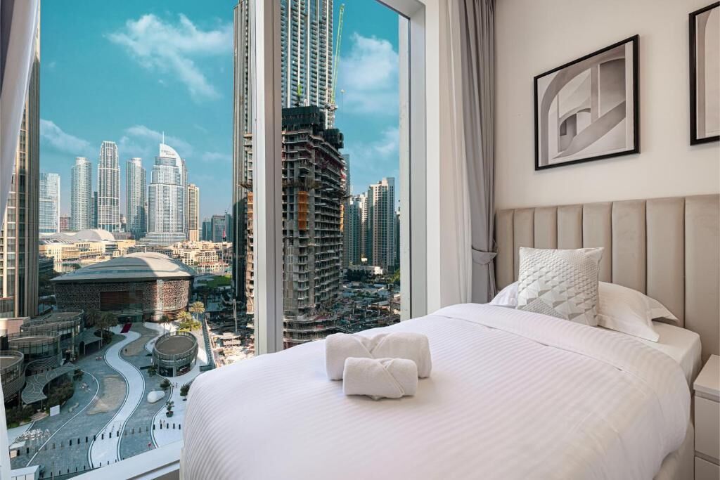 Modern Elegance 4BR with Pool & Gym | Bettwäsche aus ägyptischer Baumwolle, hochwertige Bettwaren