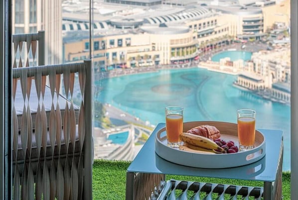 Stunning Downtown 4BR Sky High Luxury | Vue depuis le balcon