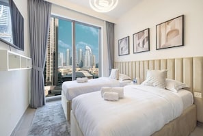 Modern Elegance 4BR with Pool & Gym | Cadar kapas Mesir, peralatan tempat tidur premium