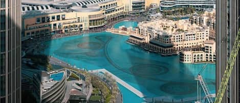 Stunning Downtown 4BR Sky High Luxury | Udsigt fra balkon