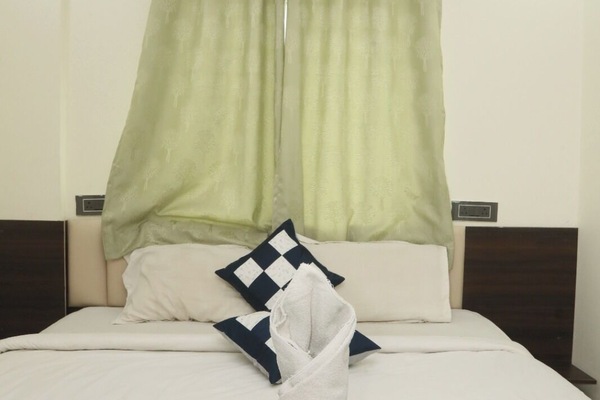Comfort Double Room | Individually furnished, desk, laptop workspace, soundproofing