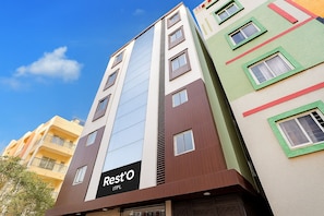 Luxury Room, City View | Desk, laptop workspace, free WiFi