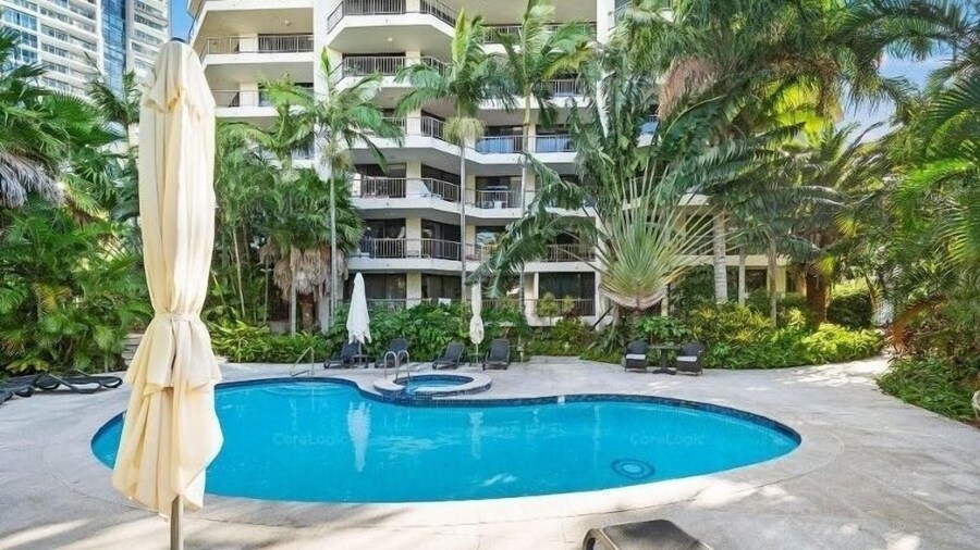Stylish 3BRM Haven in Surfers Paradise