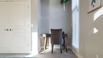 Desk, laptop workspace, iron/ironing board, free WiFi