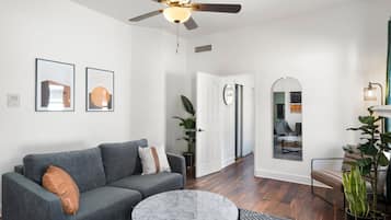 Apartment, 1 Bedroom, Non Smoking | Living area