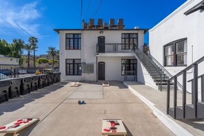 Exterior - The Phoenix Modern Apt (Phoenix)