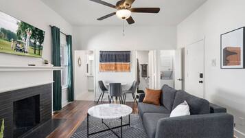 Apartment, 1 Bedroom, Non Smoking | Living area