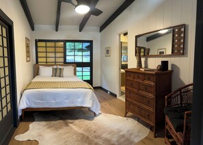 4 bedrooms, desk, iron/ironing board, free WiFi