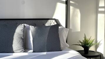 1 bedroom, iron/ironing board, bed sheets