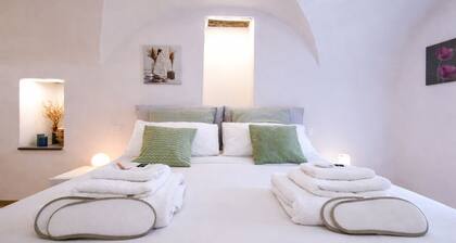 Sea & Valley View ★★★★★ | Renovated Apartment in Perinaldo – Perfect for Couples