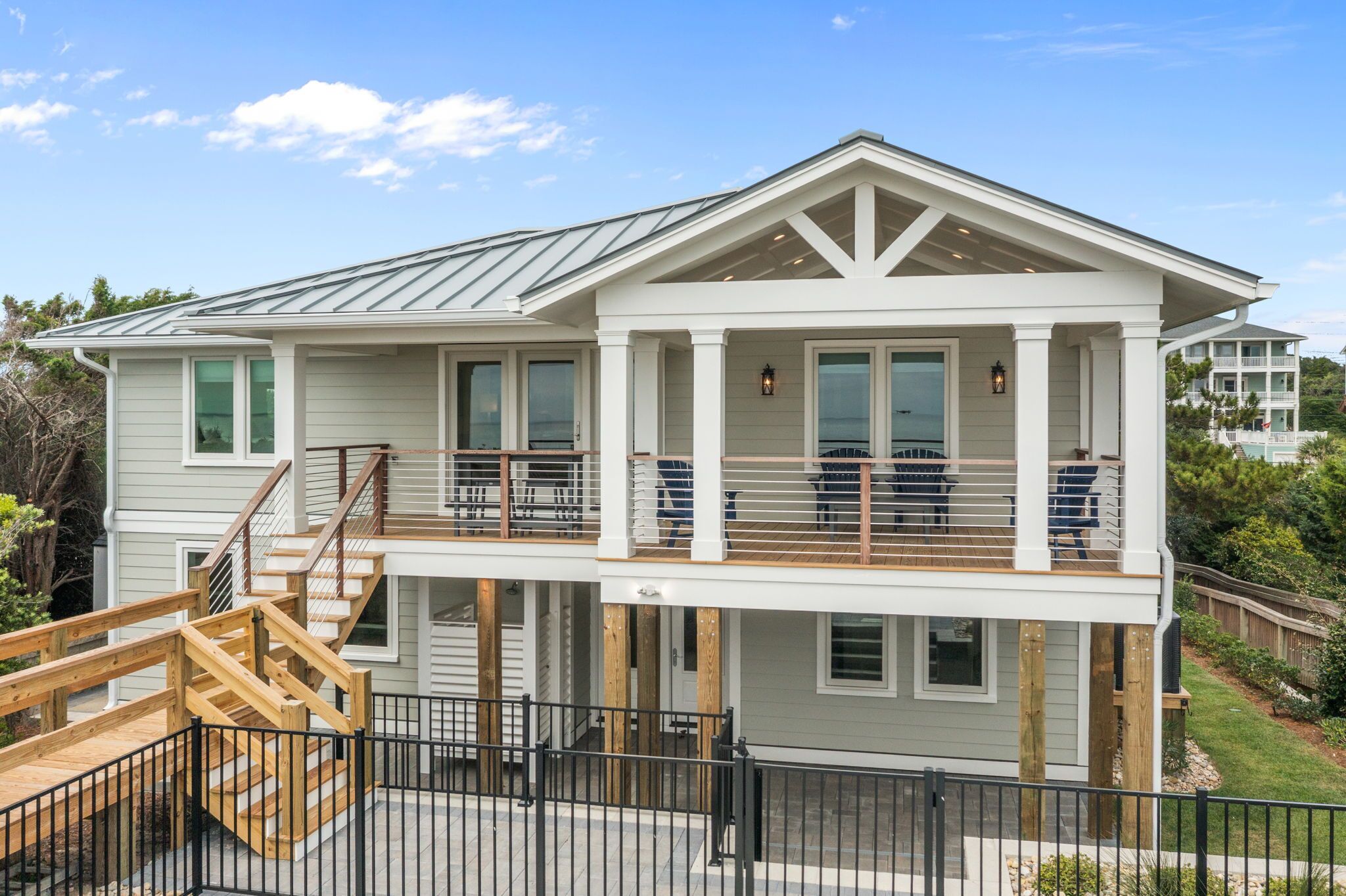 المنشأة من الخارج