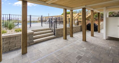Come Away â Brand New 5BR Oceanfront, Sleeps 10, Private Pool, Dog Friendly