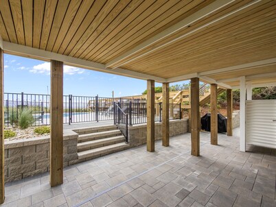 Come Away – Brand New 5BR Oceanfront, Sleeps 10, Private Pool, Dog Friendly