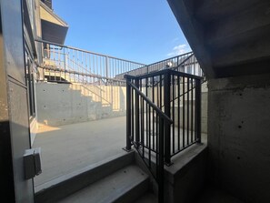 Property grounds - Livingston Calgary - lovely space. Easily accessible to many amenities (Calgary)