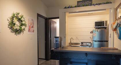Eugene Getaway • Cozy 2BR Suite Close to Autzen & Dining
