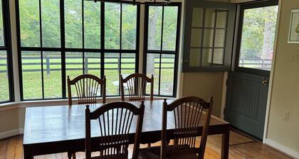 Welcoming farmhouse on 10 quiet acres ~10 min from Middleburg