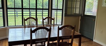 Welcoming farmhouse on 10 quiet acres ~10 min from Middleburg