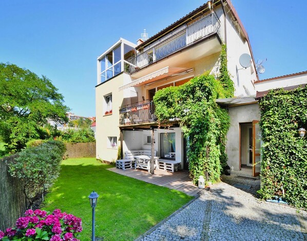 Apartment | Exterior