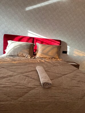 2 bedrooms, Internet, bed sheets