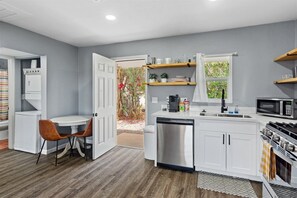 Fridge, microwave, oven, stovetop - 1BR Modern Cowboy Casita C.Phx! (Phoenix)