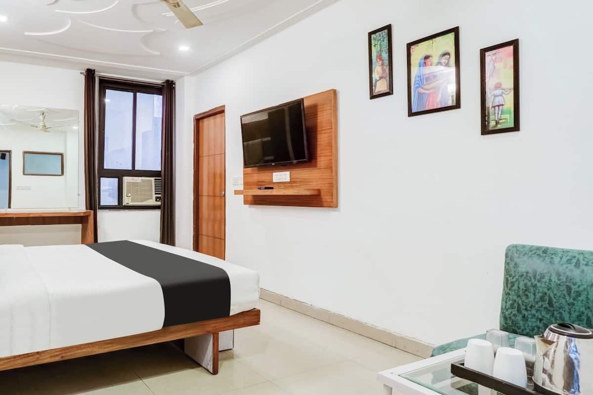 Deluxe Double Room | Free WiFi