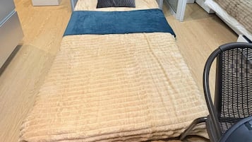 Internet, bed sheets