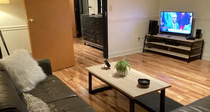 Downtown Greensboro-City Lights Loft Gem