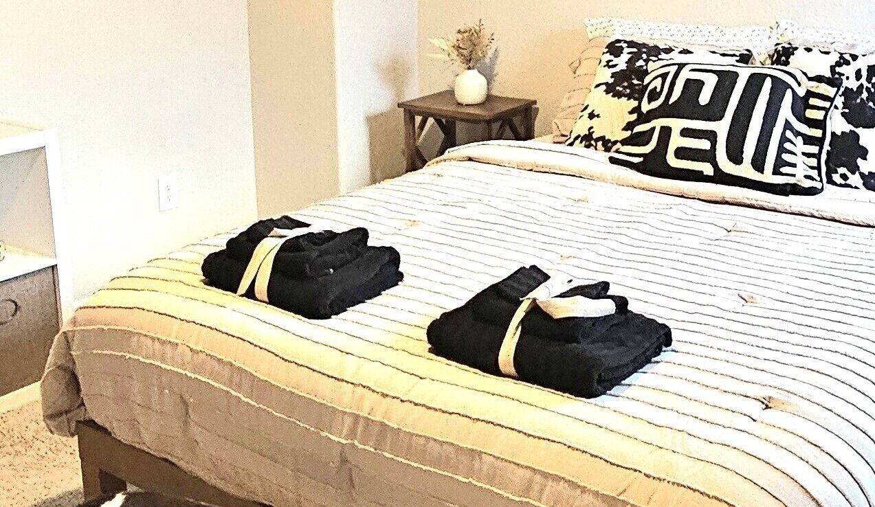 1 dormitorio, tabla de planchar con plancha, wifi gratis y ropa de cama