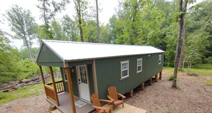 Furnished charming 1-bedroom cabin in peaceful Honea Path.